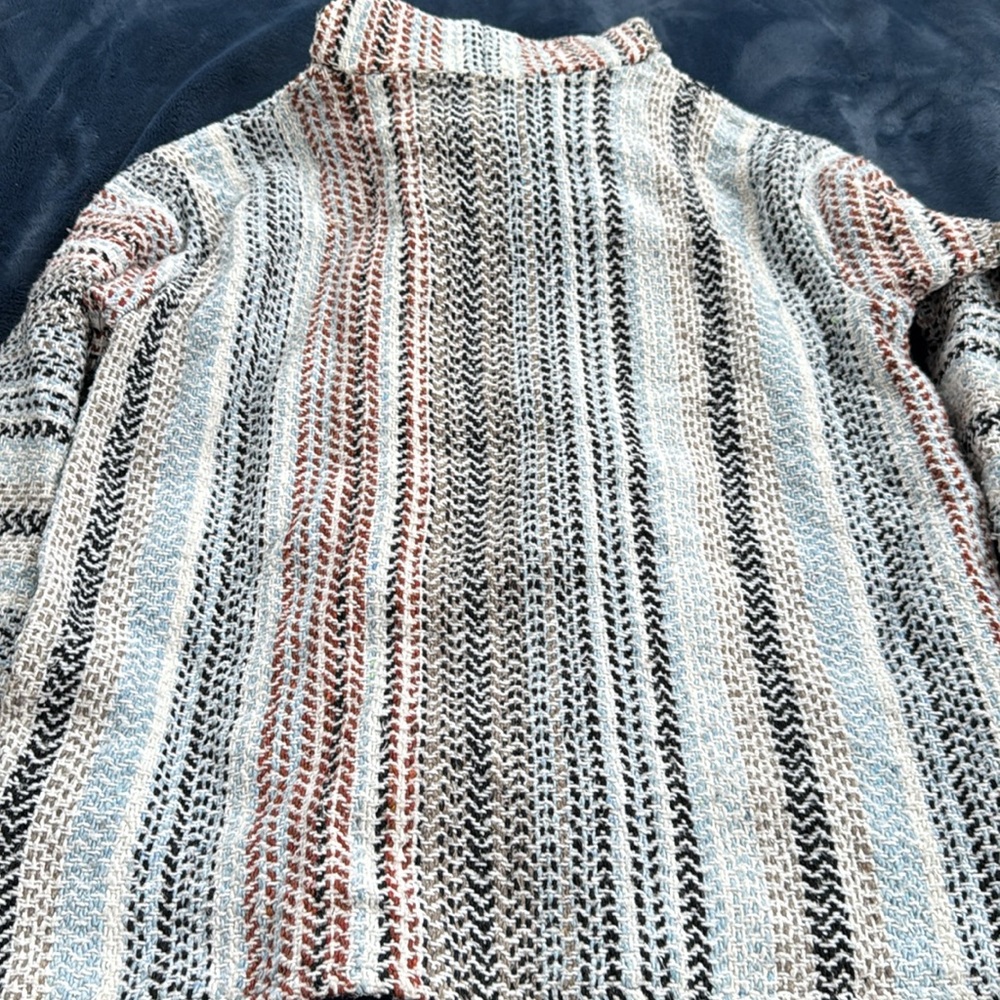 Large Hooded light Jacket - Picture 7 of 7